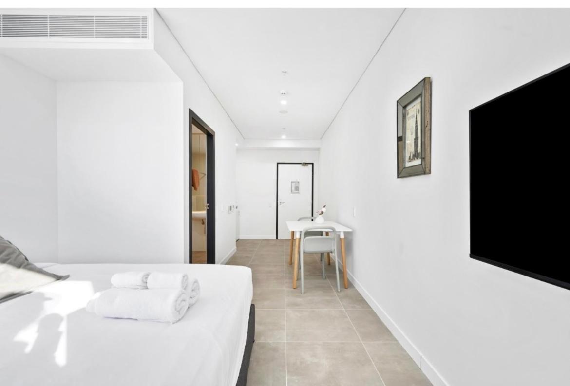 Arthur Hotel Bondi Junction No Reception And House Keeping No Sofa Bed シドニー エクステリア 写真